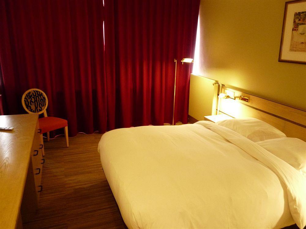 Hotel Olivier Strassen Ngoại thất bức ảnh